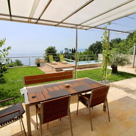 Apartment Pearl Of Kvarner Lovran Exterior photo